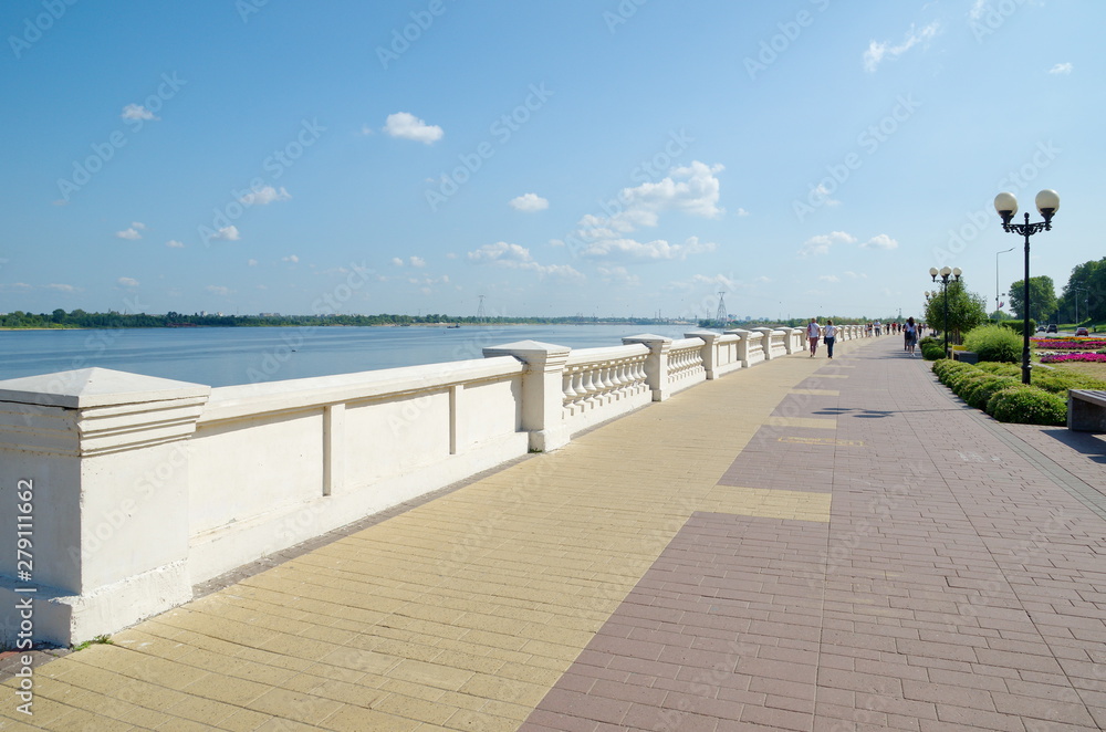 Summer view of the Nizhnevolzhskaya embankment. Nizhny Novgorod, Russia Summer view of the Nizhnevolzhskaya embankment. Nizhny Novgorod, Russia