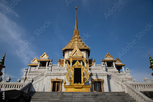 Low angle view of an entrance of a Buddha Temple in Bangkok © Gabriel