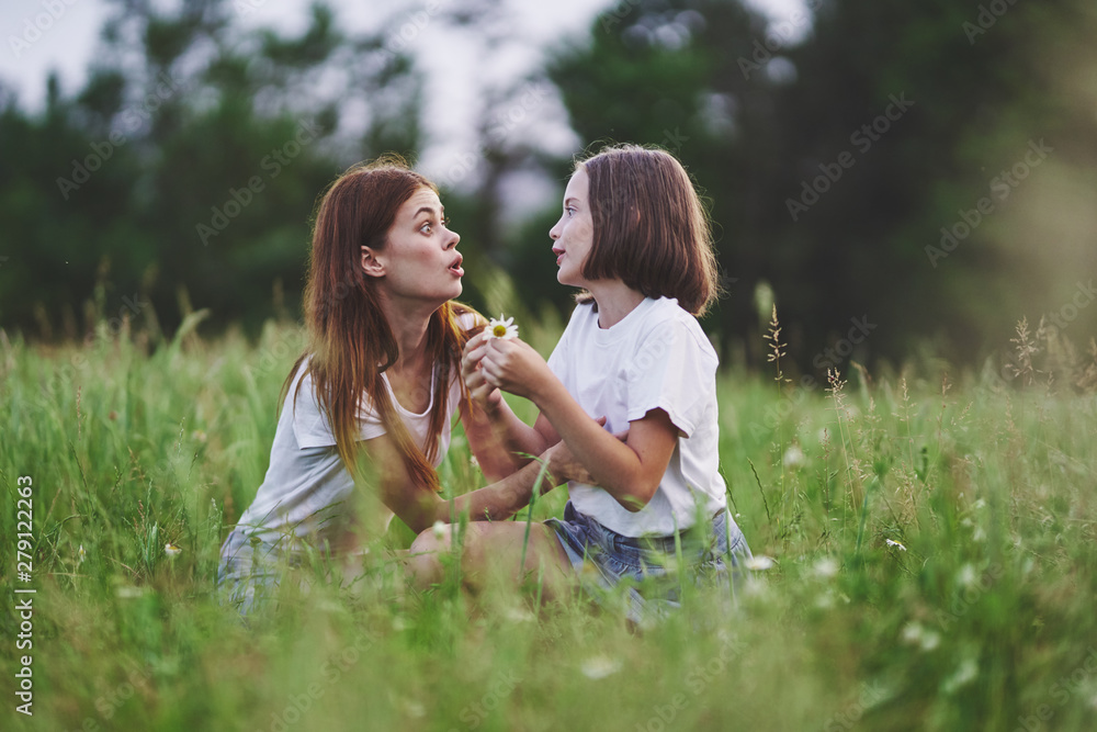 Fototapeta premium mother and daughter in the park