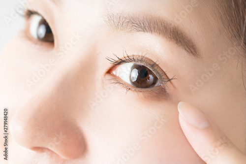 Tableau sur toile 30代　女性　ビューティー　目元