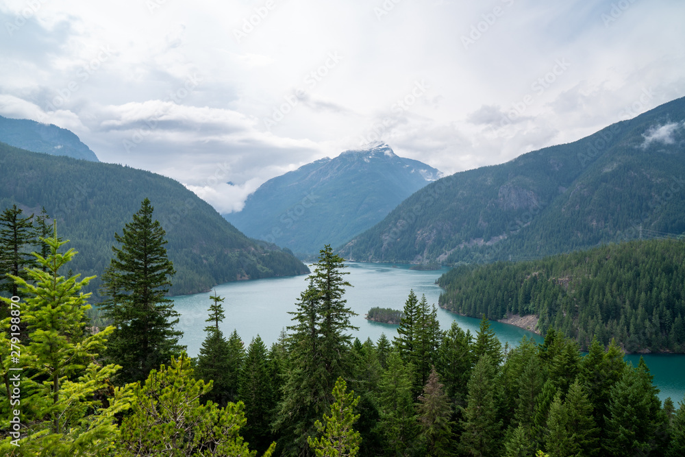 Fototapeta premium View of Diablo Lake in the North Cascades National Park in Washington State on an overcast summer day