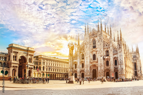 Fotografia Cathedral Duomo di Milano and Vittorio Emanuele gallery in Square Piazza Duomo at sunny morning, Milan, Italy