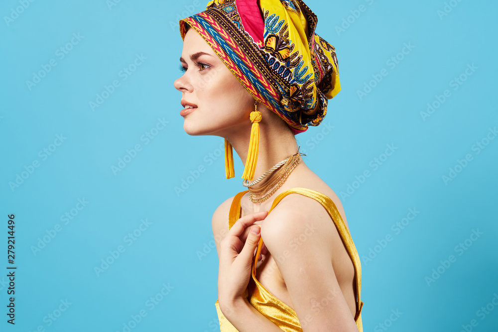 Naklejka premium Portrait of young beautiful smiling woman