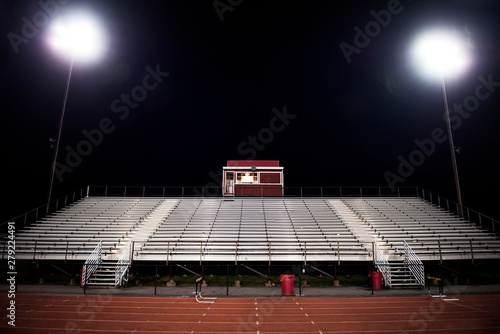 Fotografia View of empty stadium at night