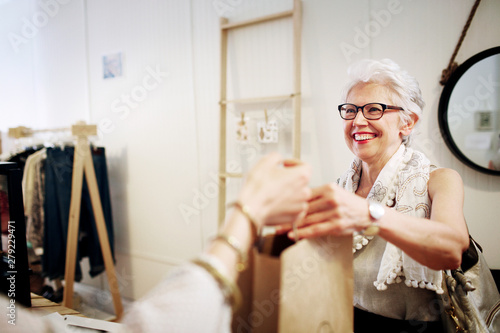 Photography Customer buying dress