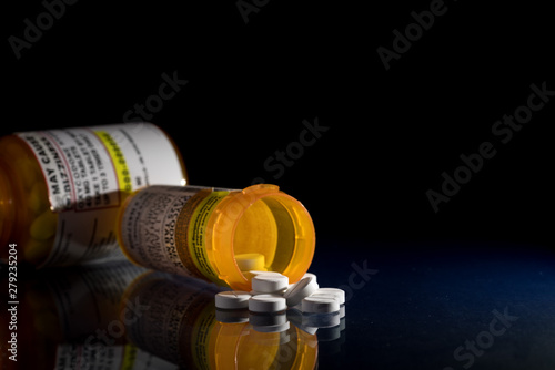Εκτύπωση καμβά Oxycodone is the generic name for a range of opoid pain killing tablets