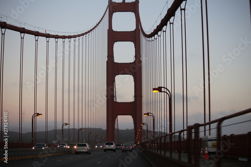 golden gate bridge in san francisco at night