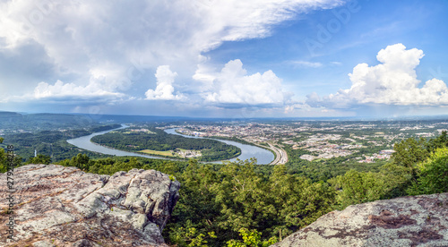Canvas Print Chattanooga on the Tennessee River - Viewed from atop historic Lookout Mountain, the city of Chattanooga is situated alongside a large bend in the Tennessee River