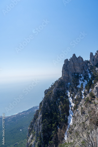 Image of a mountain peak.