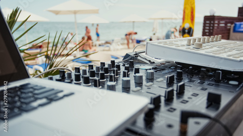 Obraz na plátně Summer beach party