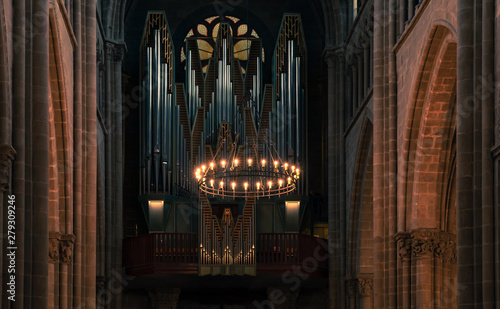 Organ of St. Pierre Cathedral, Geneva