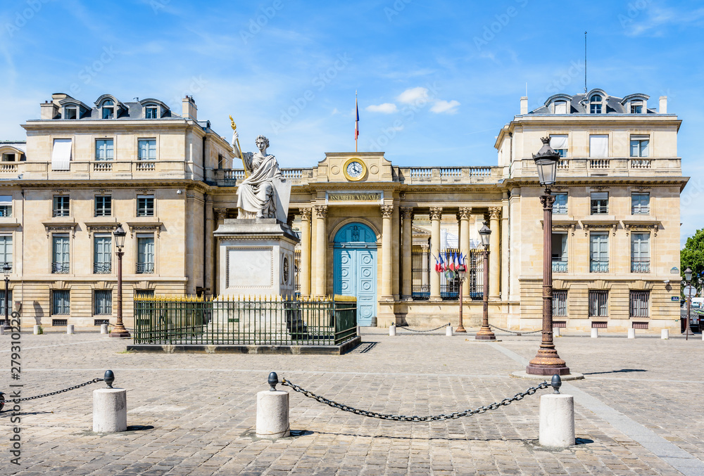Φωτογραφία General view of the place du Palais Bourbon with a statue named The Law at the center and the Bourbon palace in the background, seat of the French National Assembly in Paris, France, on a sunny day