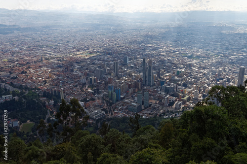 Panorama Bogoty ze wzgórza Monserrate #279311259