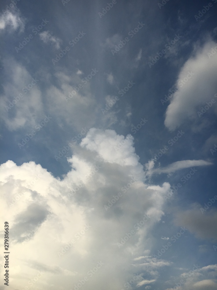 Fototapeta premium blue sky with white cloud