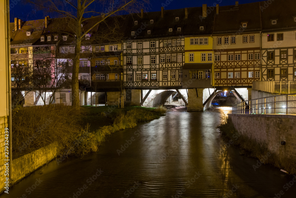 Krämerbrücke in Erfurt bei Nacht