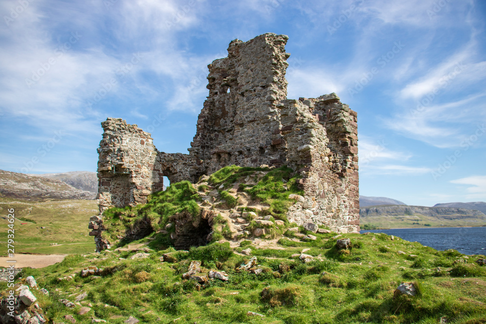 Ardvreck Castle im Loch Assynt - Schottland 5