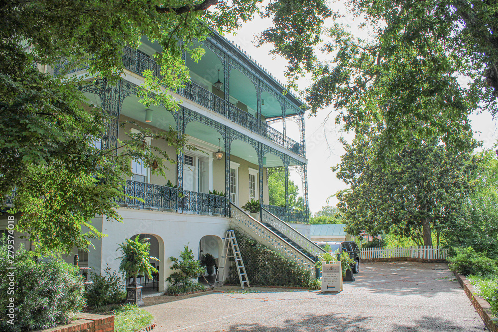 Naklejka premium antebellum mansion