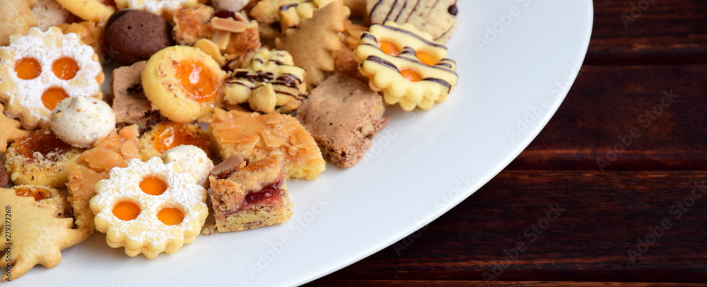 Weihnachtskekse - Weihnachtsplätzchen - Plätzchenteller Weihnachtskekse - Weihnachtsplätzchen - Plätzchenteller