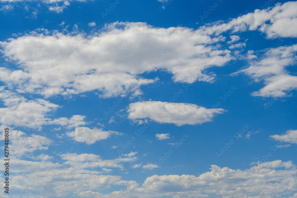 Fototapeta premium Beautiful blue sky with clouds