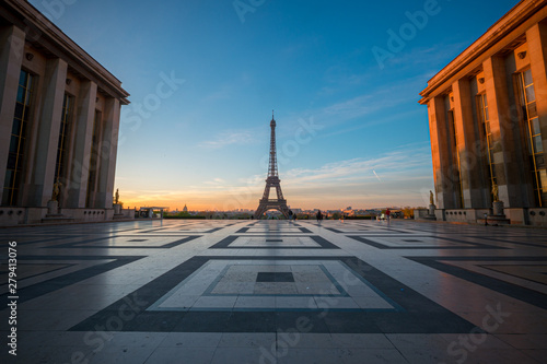 A view of the Eiffel Tower from Palais de Chaillot, Paris, France © Puripat