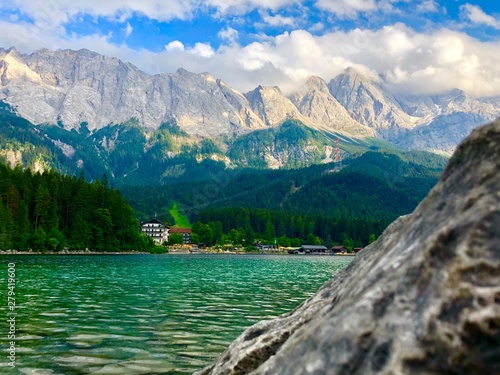 Die Zugspitze und der Eibsee