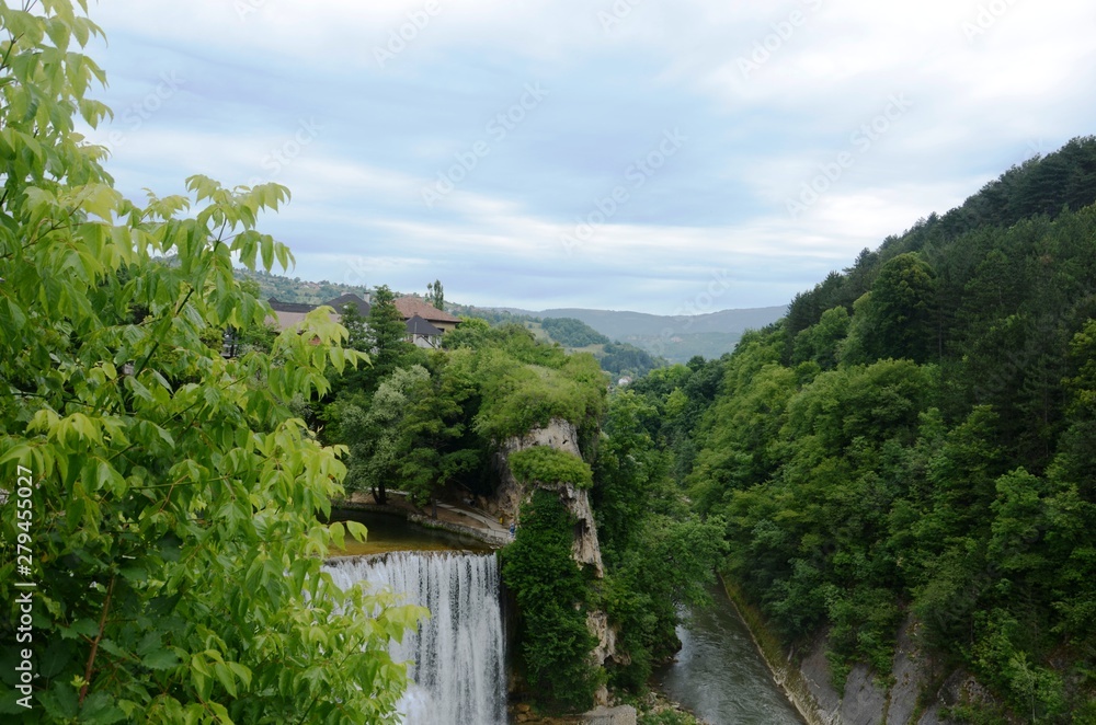 Bosnie : cascade de Pliva  (ville de Jajce)