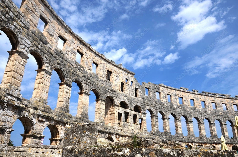 Croatie : Amphithéâtre de Pula (Istrie)