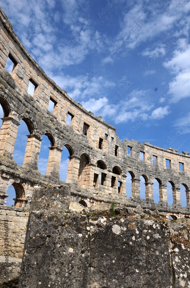 Croatie : Amphithéâtre de Pula (Istrie)