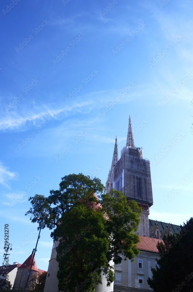 Zagreb (Croatie) : Cathédrale Saint-Etienne et alentours