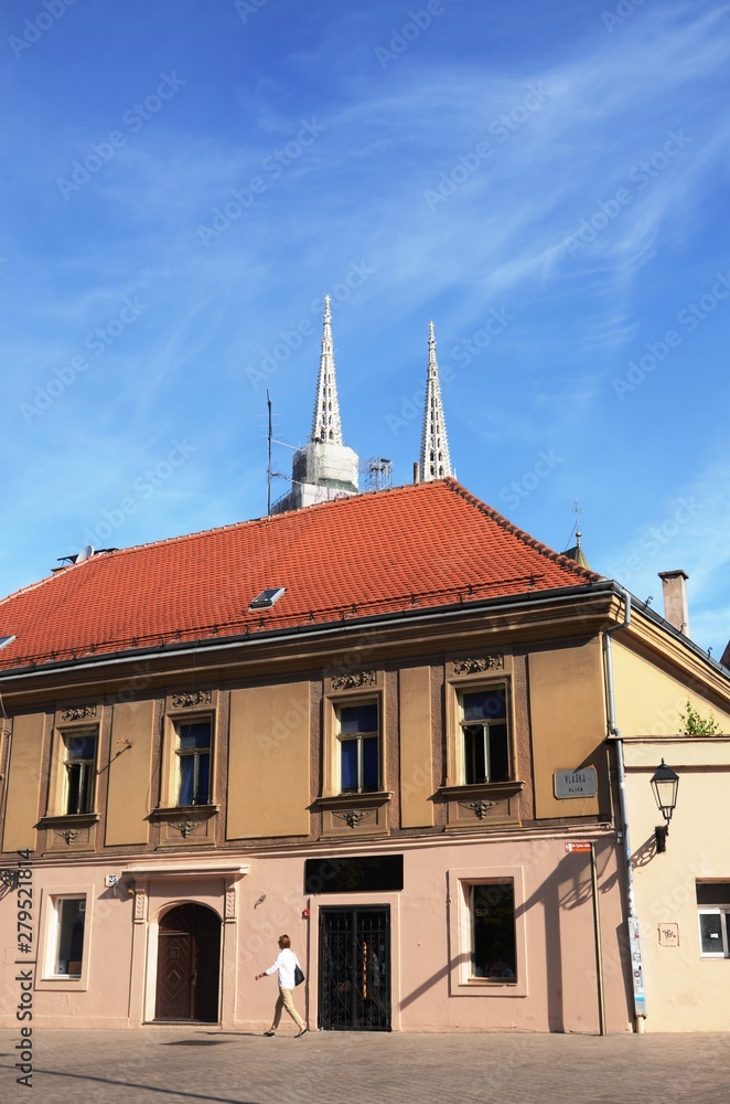 Zagreb (Croatie) : Cathédrale Saint-Etienne et alentours