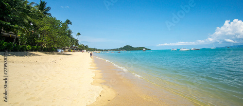 A beautiful day at the Bophut beach in Samui Island in south of Thailand , this amazing little village are full of little restaurants and white sand beaches with a crystal clear water.  photo