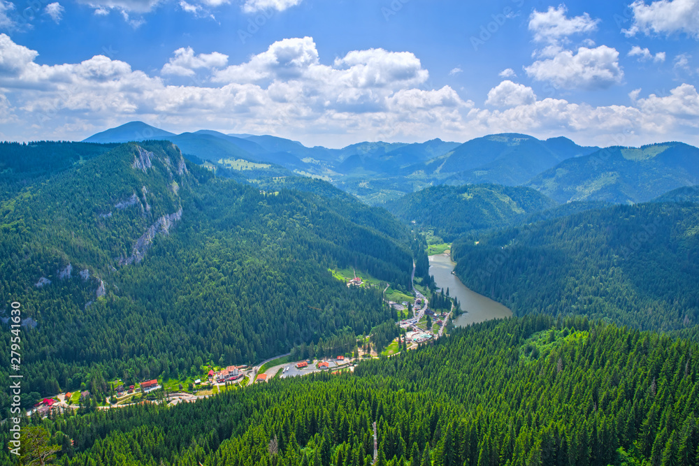Obraz premium Red Lake mountain resort in Romania