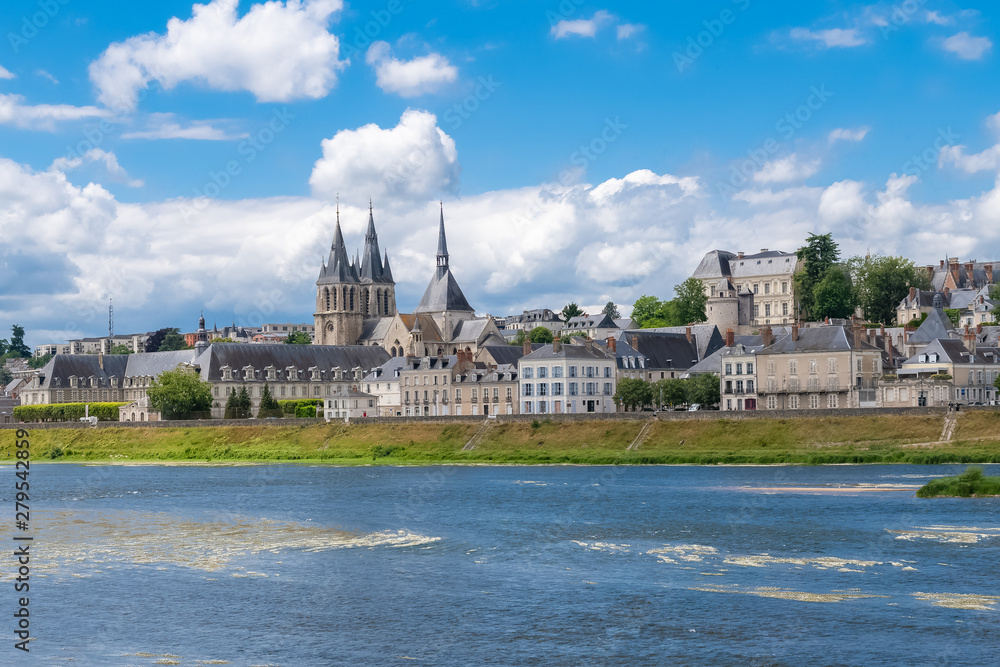 Obraz premium Blois in France, panorama of the city, with the Saint-Nicolas church and the river Loire