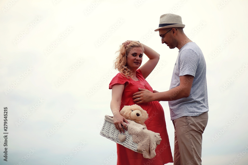 Autumn young pregnant girl on a date Autumn young pregnant girl on a date