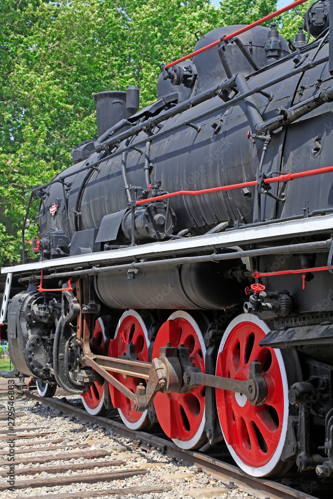 Fototapeta premium Steam locomotive wheel