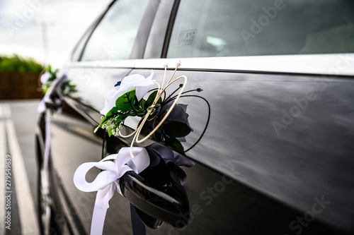 samochód ślub dekoracje