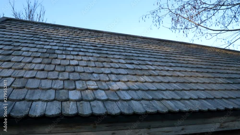 23413_The_roof_shingles_of_the_big_wooden_house.mov 23413_The_roof_shingles_of_the_big_wooden_house.mov
