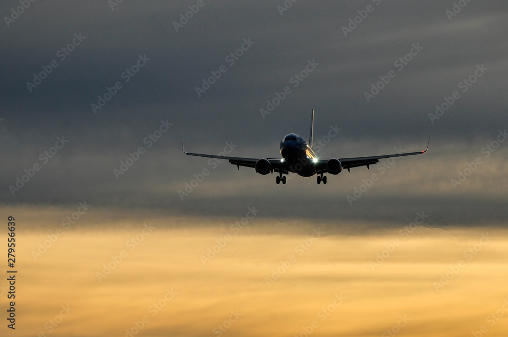 plane landing