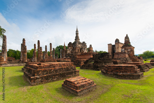 Sukhothai historical park old temple and architecture in day time. 