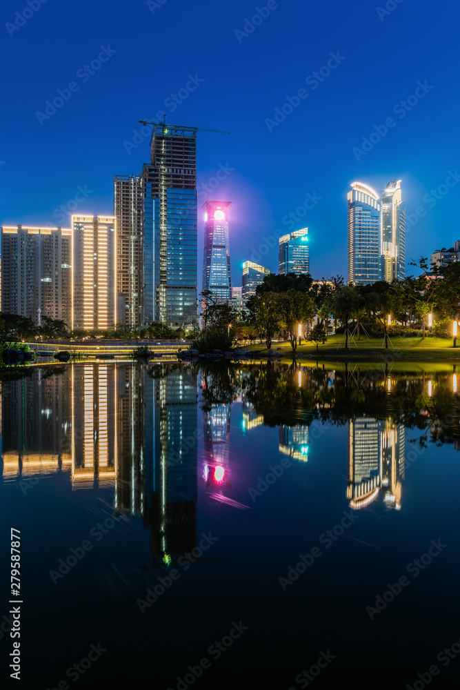 Obraz premium Night view of Xiangmi Park, Shenzhen, Guangdong, China
