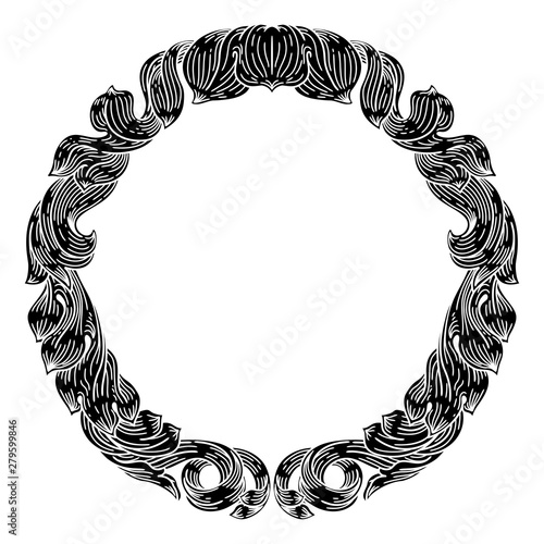 A laurel leaf filigree cres...