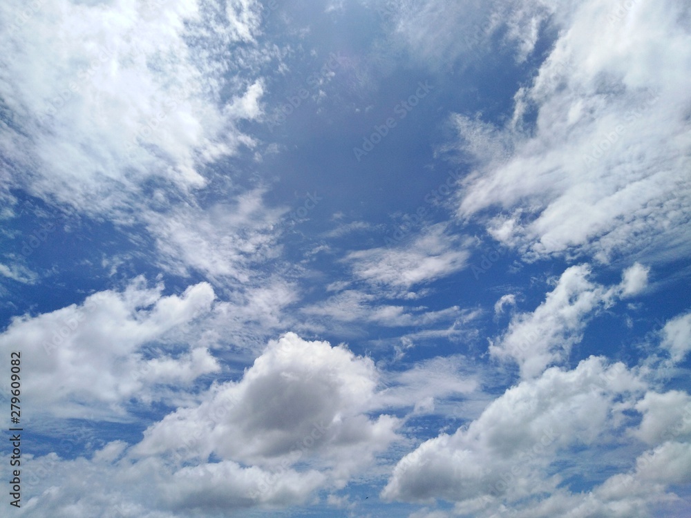 Obraz premium blue sky with clouds