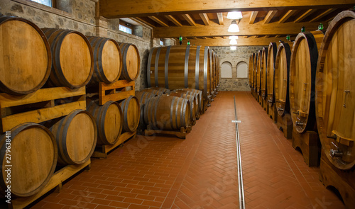 Old wooden barrels with wine © Igor Dmitriev