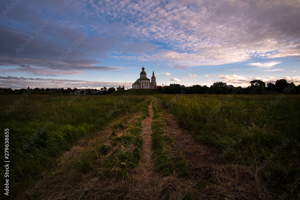 The road to the temple. Suzdal. Vladimir region. Russian province.