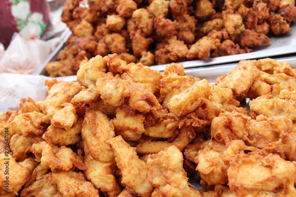Fried chicken is delicious in street food Fried chicken is delicious in street food