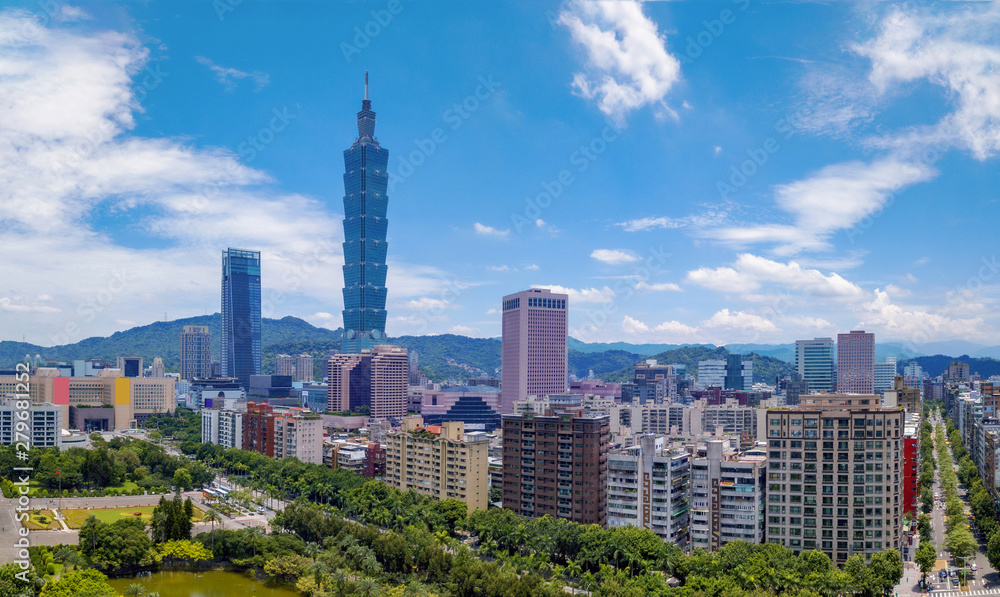 Obraz Widok z lotu ptaka Taipei Śródmieście, Tajwan. Dzielnica finansowa i centra biznesowe w inteligentnym mieście. Wieżowiec i wieżowce.