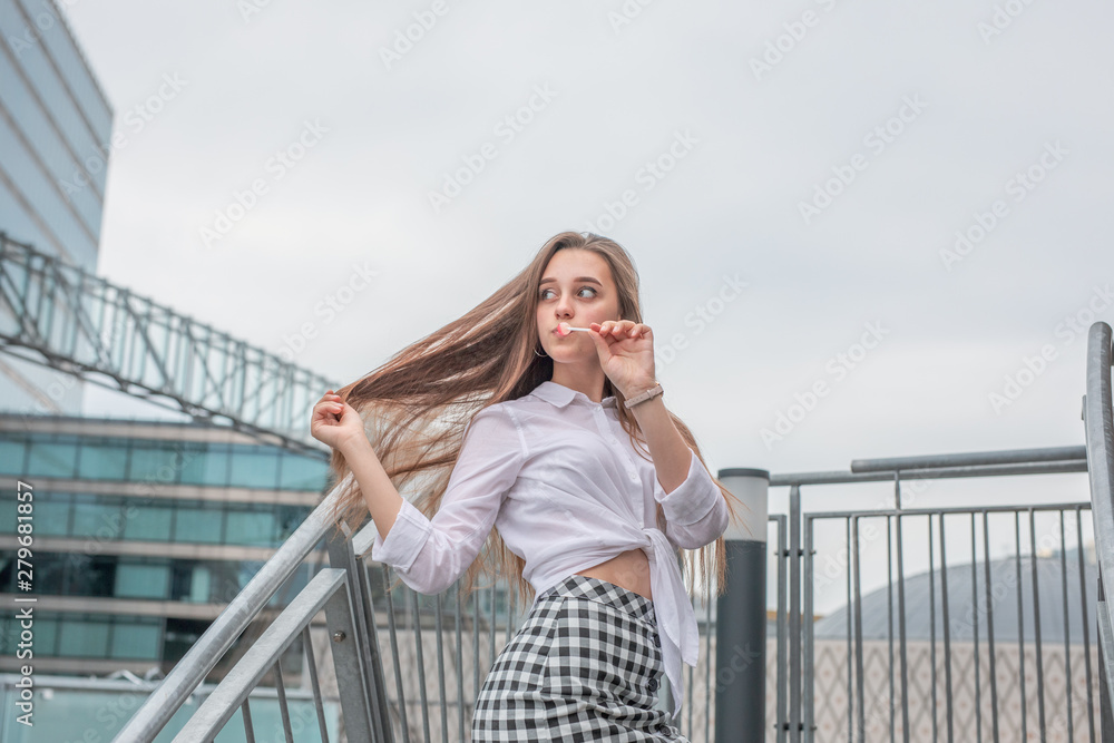 Fototapeta premium berlin city girl