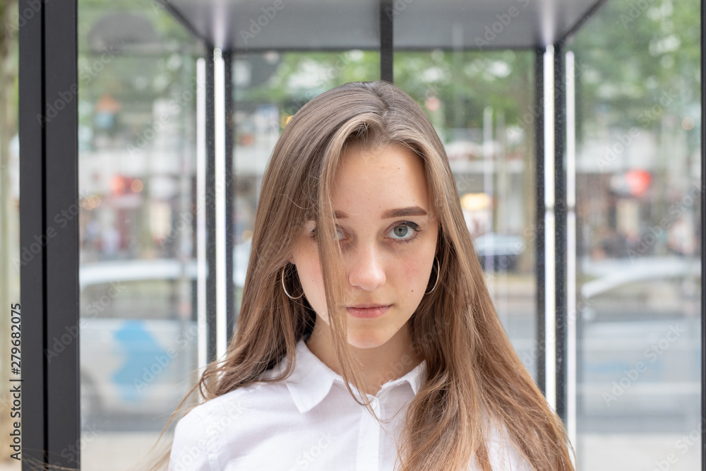 Fototapeta premium berlin city girl