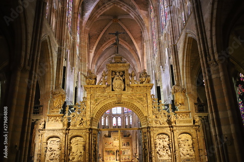 interior of st vitus cathedral in leon