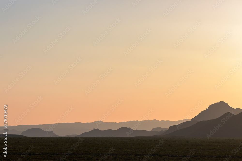 Obraz premium Landscape view of Big Bend National Park during the sunset in Texas.